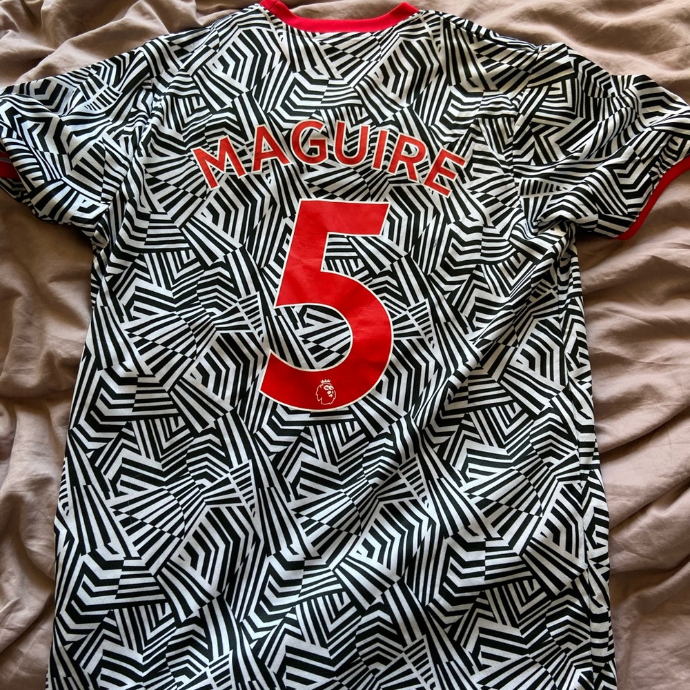 Harry Maguire Manchester United Jersey